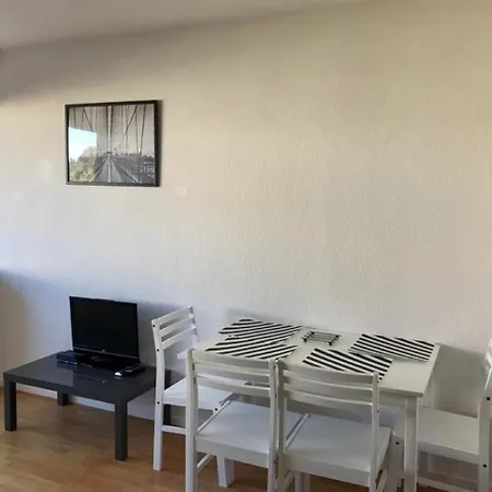 Ibigniarry A2- Quartier Calme Avec Piscine Collective Appartamento