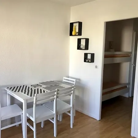 Ibigniarry A2- Quartier Calme Avec Piscine Collective *